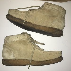 Chippewa suede boots